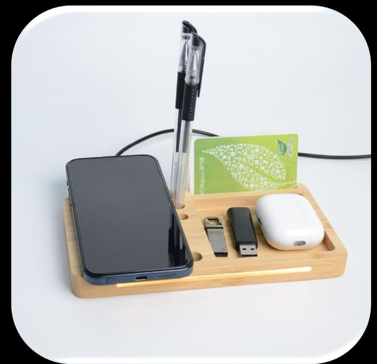 Organiseur en bois avec chargeur wireless , bande en led et support stylo/porte carte visite